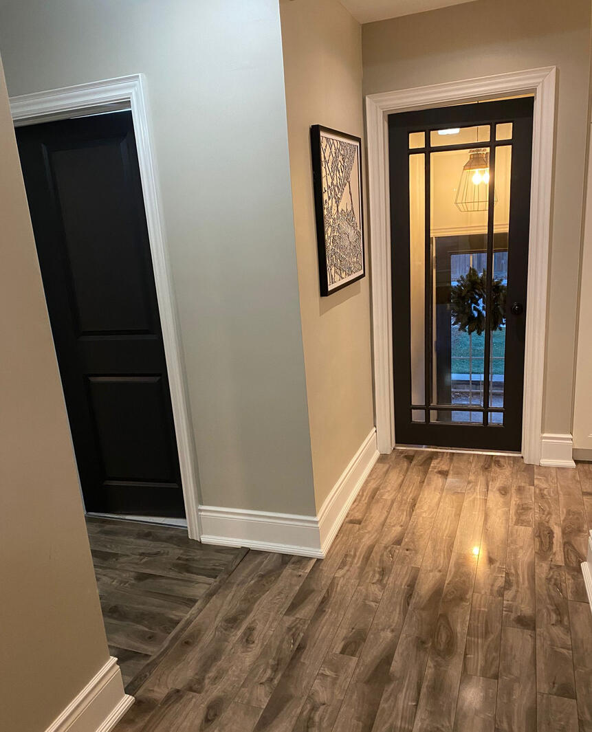 567 G Hallway